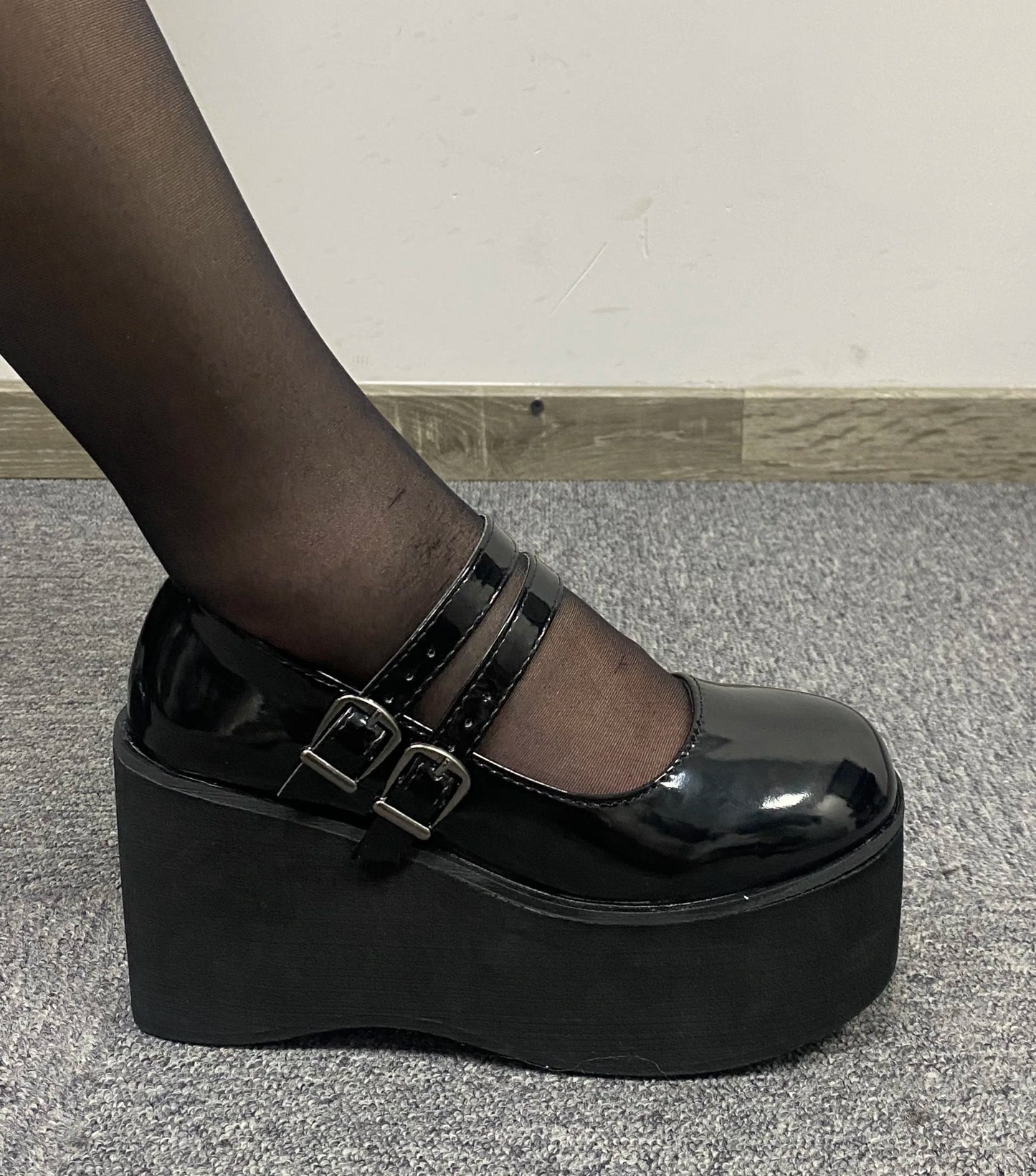 Gothic wedges on a platform