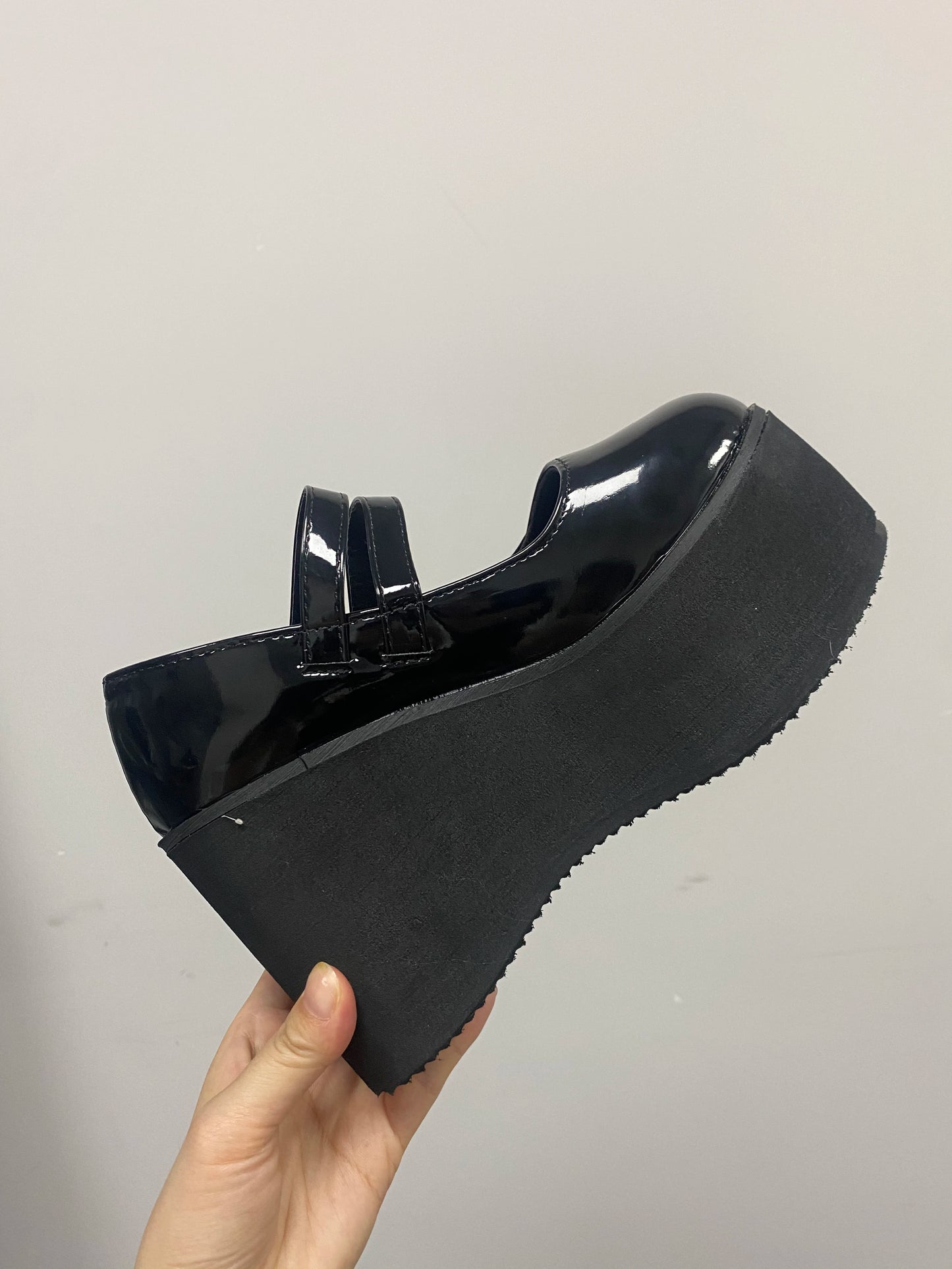 Gothic wedges on a platform