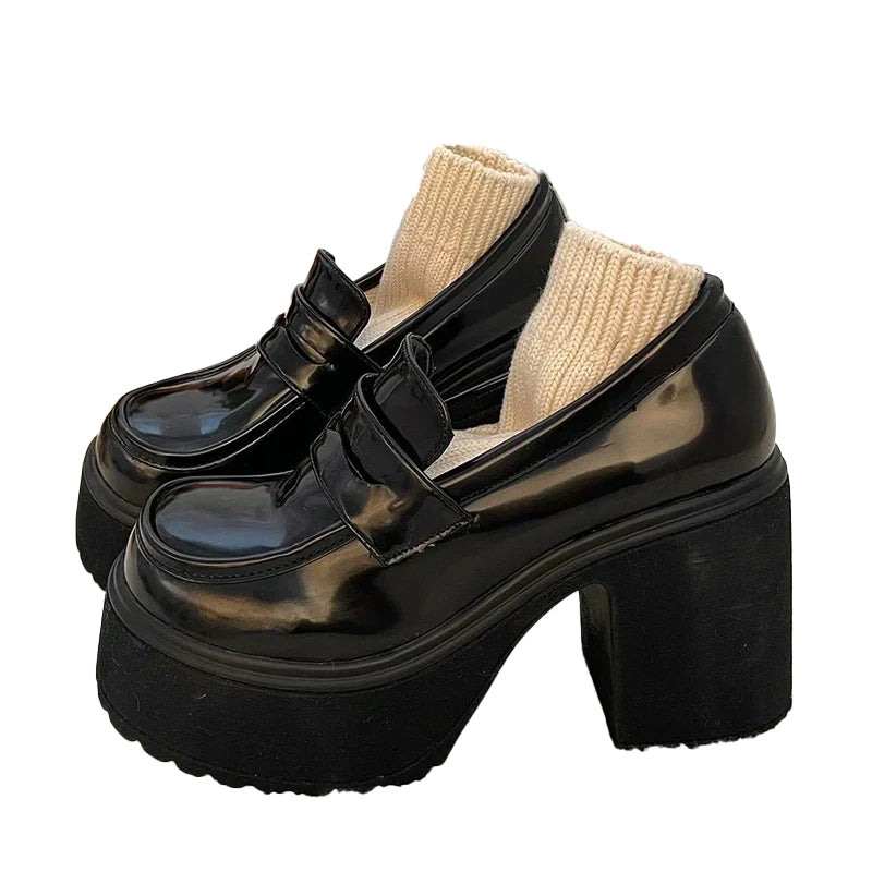 Spring platform shoes - black gloss