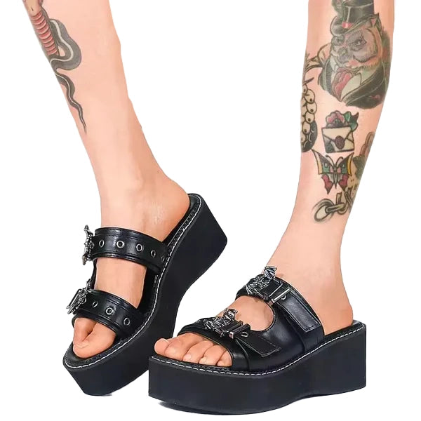 Vampire platform shoes