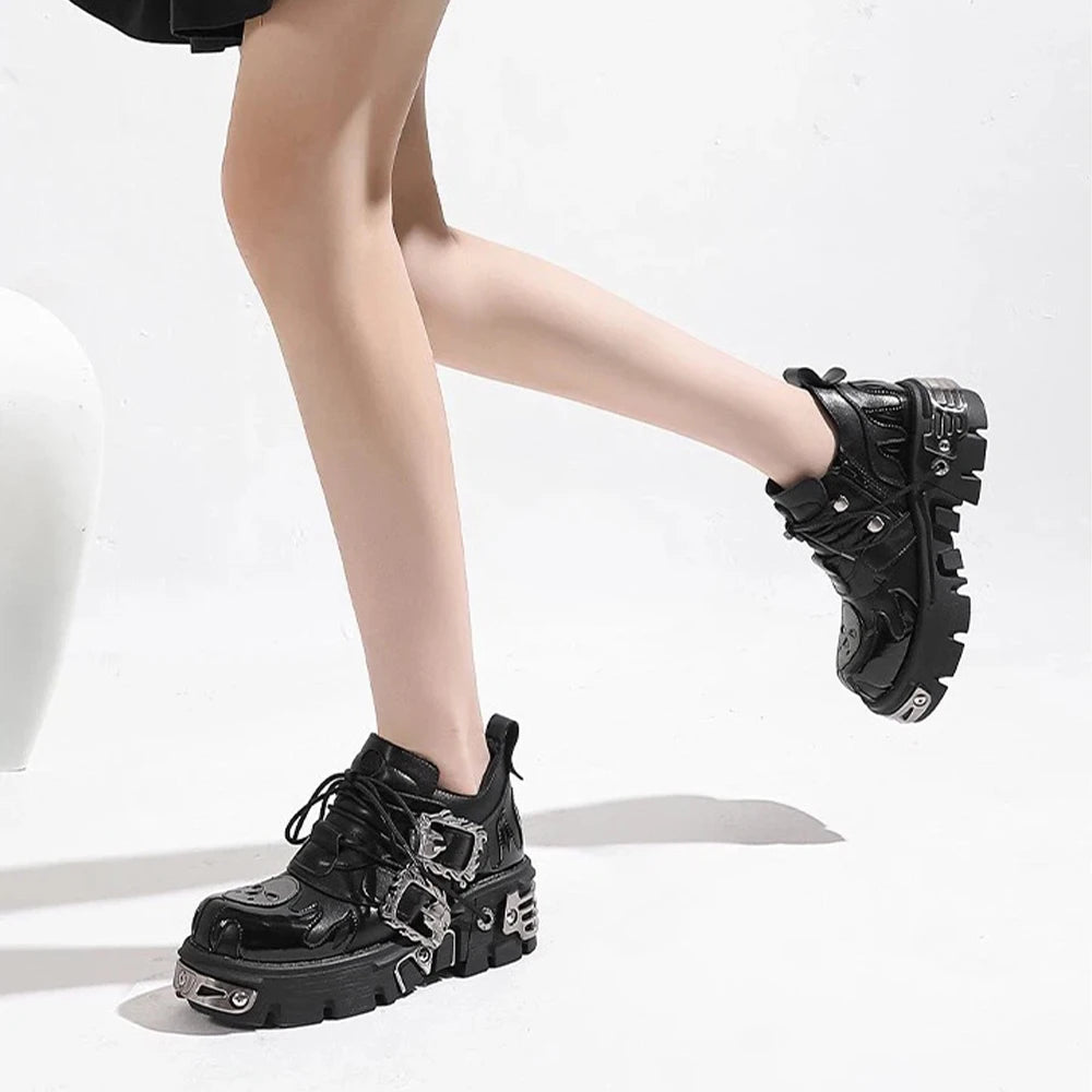 WOMEN'S GOTHIC SHOES WITH METAL DECORATIONS