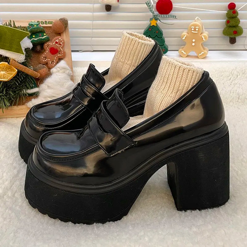 Spring platform shoes - black gloss